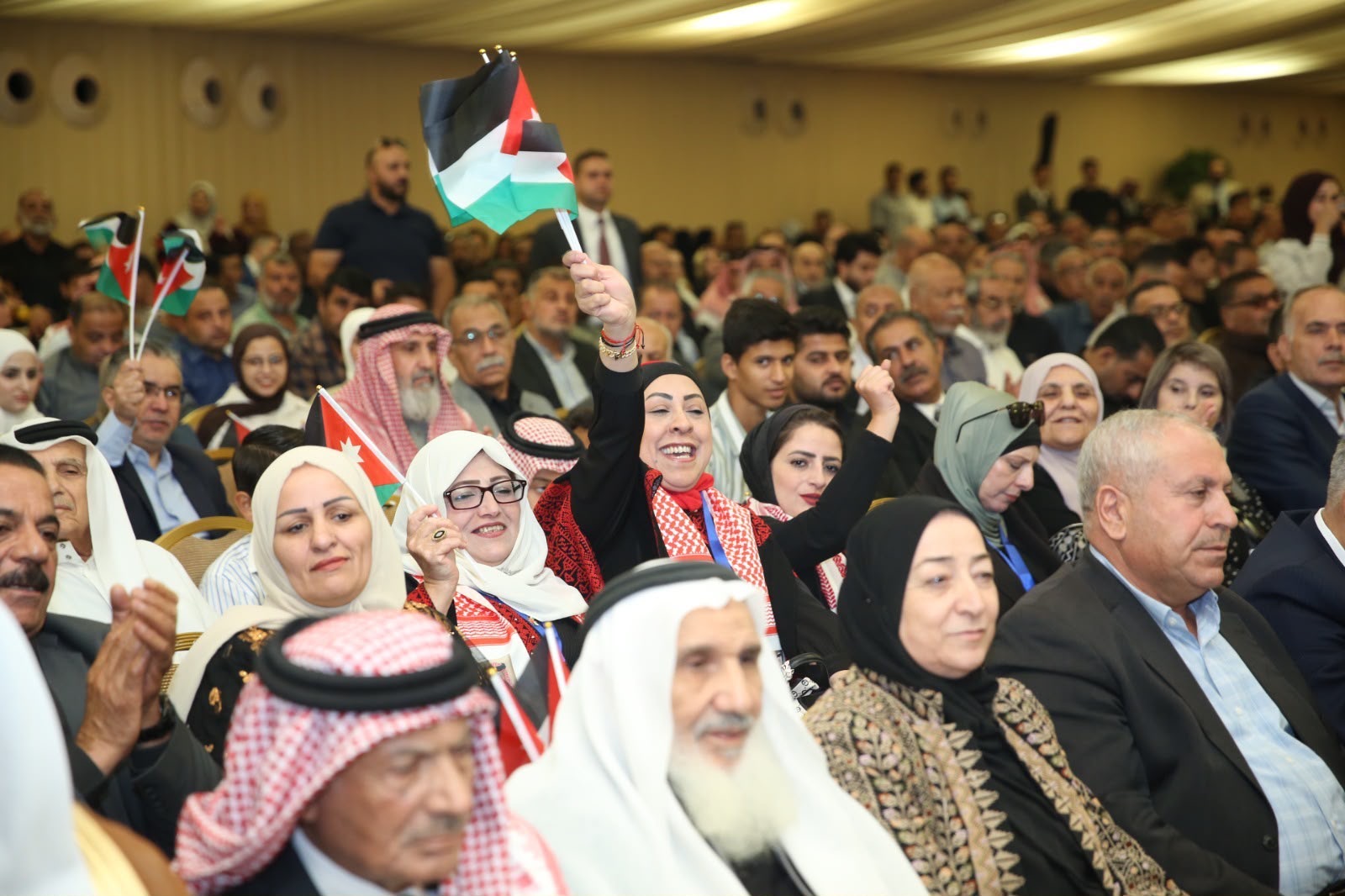 العيسوي: الأردن بقيادة الملك يحمي مصالحه ولا يتهاون في حقوقه ويمضي بمسيرة التحديث
