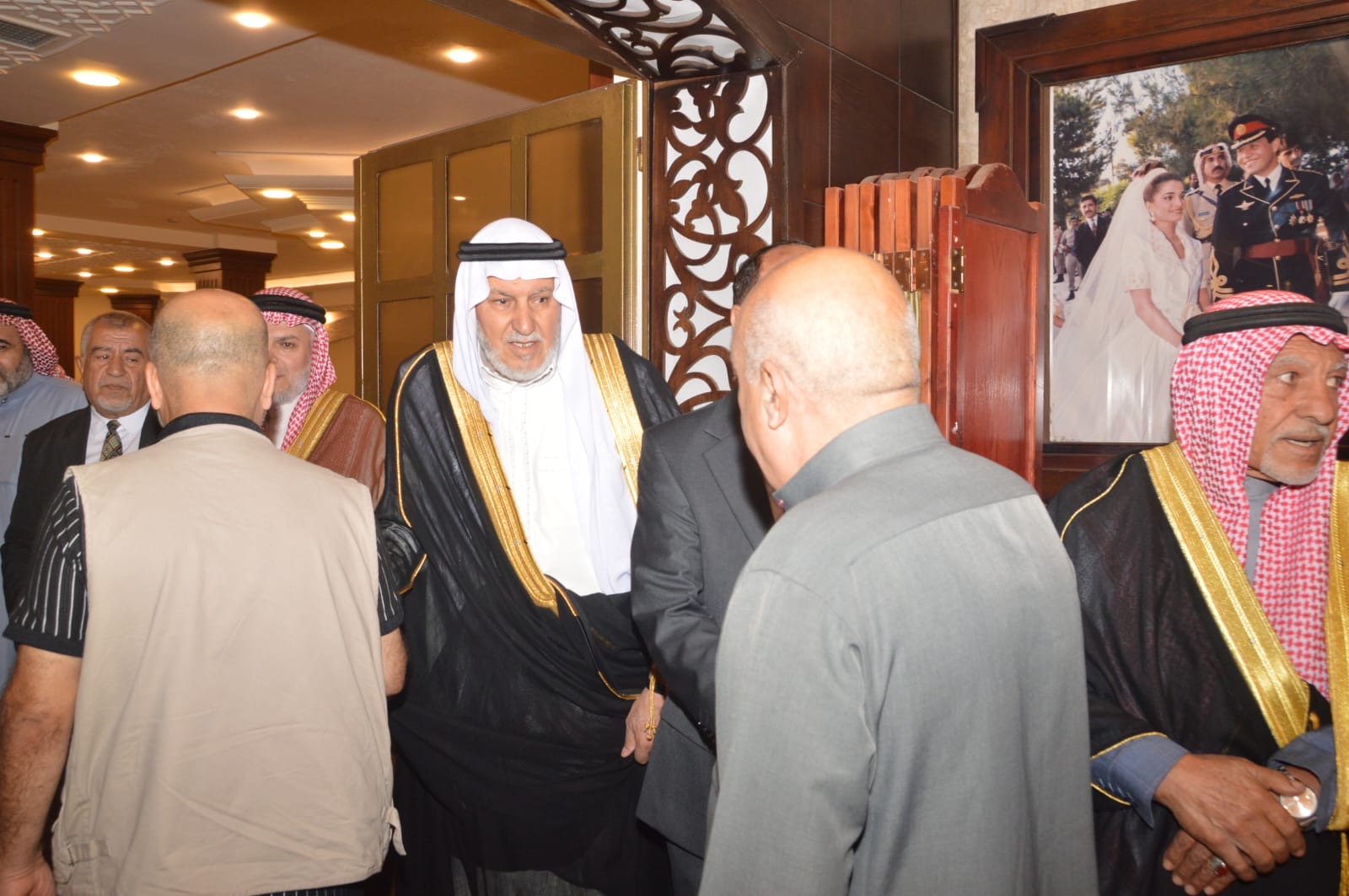 آل الحراسيس وال ابو عواد نسايب .. معالي جمال الصرايرة طلب والشيخ ابو عواد أجاب بطلب