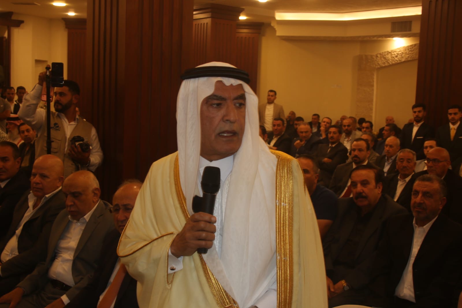 آل الحراسيس وال ابو عواد نسايب .. معالي جمال الصرايرة طلب والشيخ ابو عواد أجاب بطلب