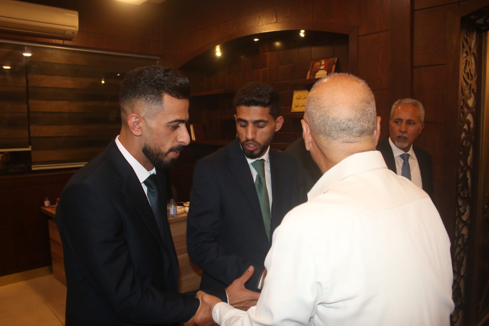 آل الحراسيس وال ابو عواد نسايب .. معالي جمال الصرايرة طلب والشيخ ابو عواد أجاب بطلب