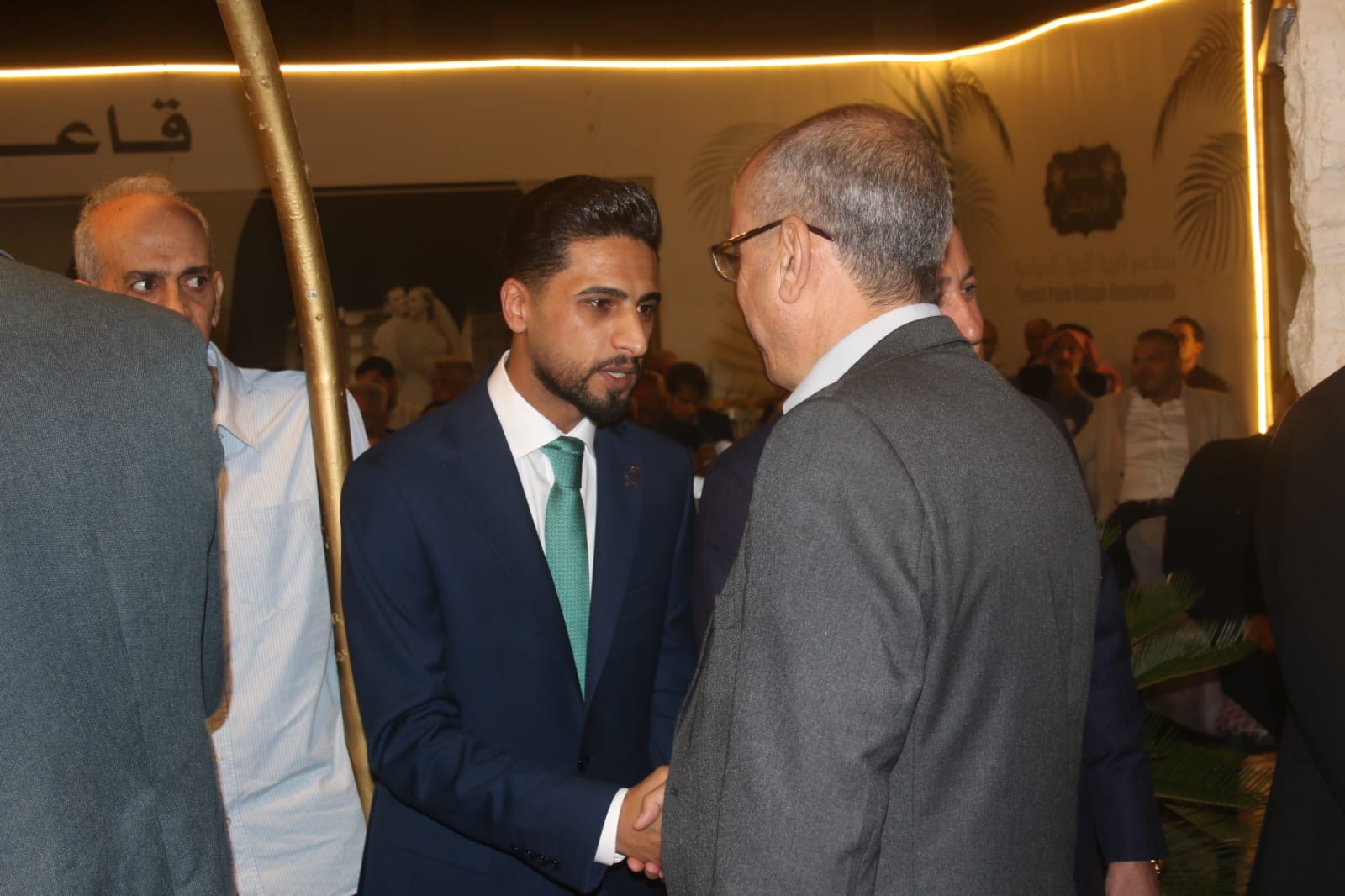 آل الحراسيس وال ابو عواد نسايب .. معالي جمال الصرايرة طلب والشيخ ابو عواد أجاب بطلب