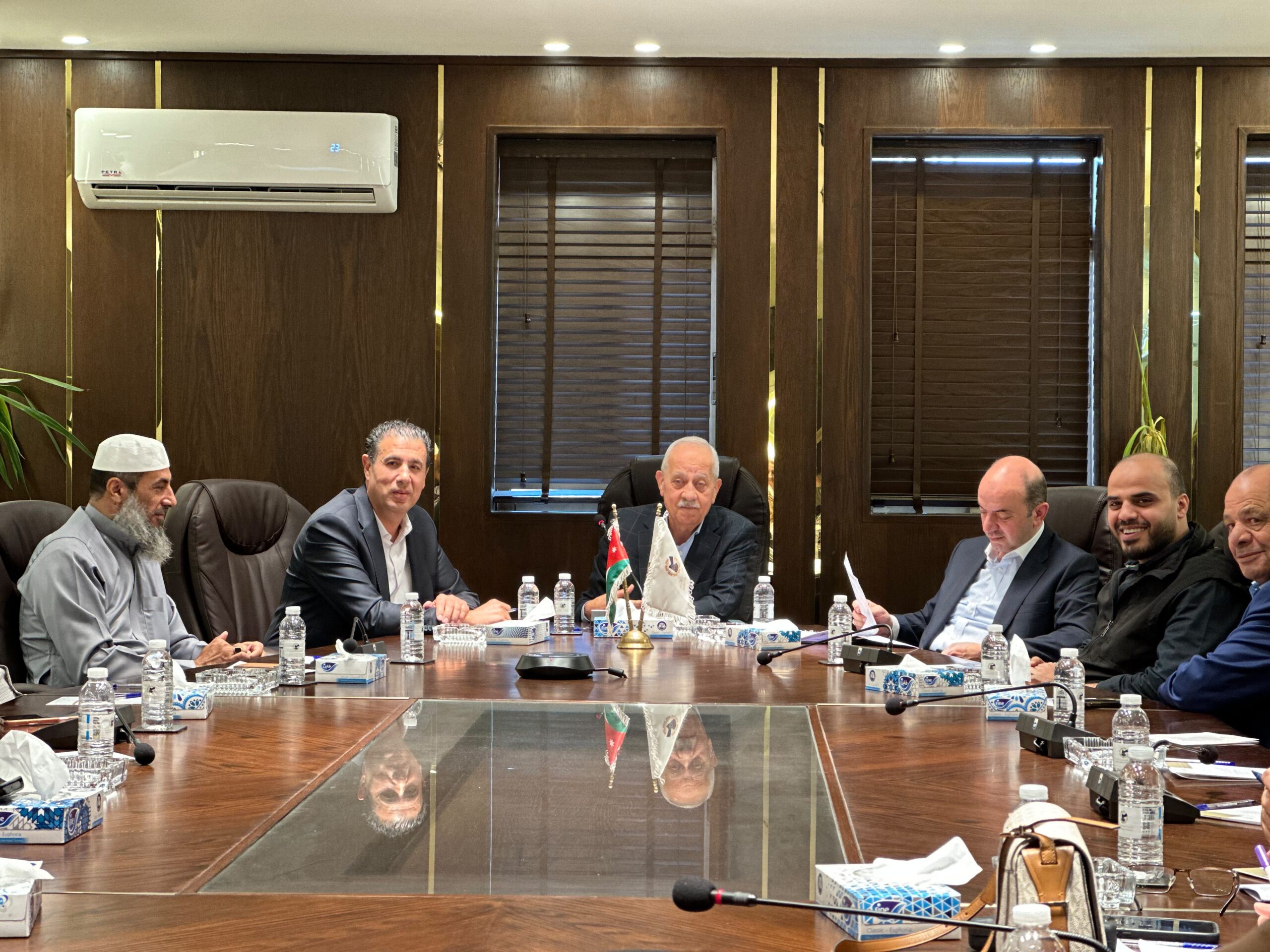صورة حول : الجغبير: 80% من مبيعات مصانع الشيبس المحلية للمقاصف المدرسية الجغبير: 80% من مبيعات مصانع الشيبس المحلية للمقاصف المدرسية