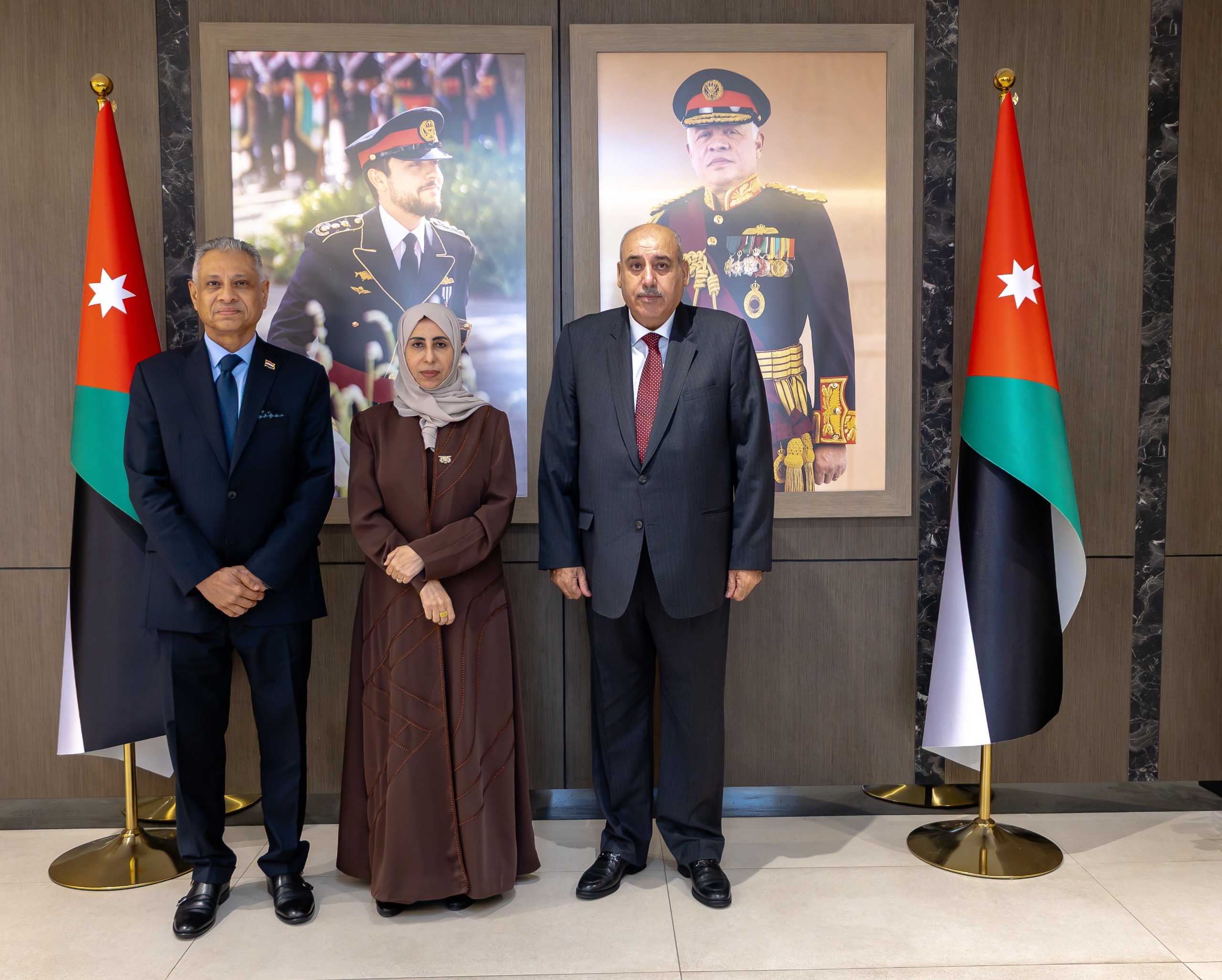 القاضي يلتقي وزيرة الخارجية اليمنية