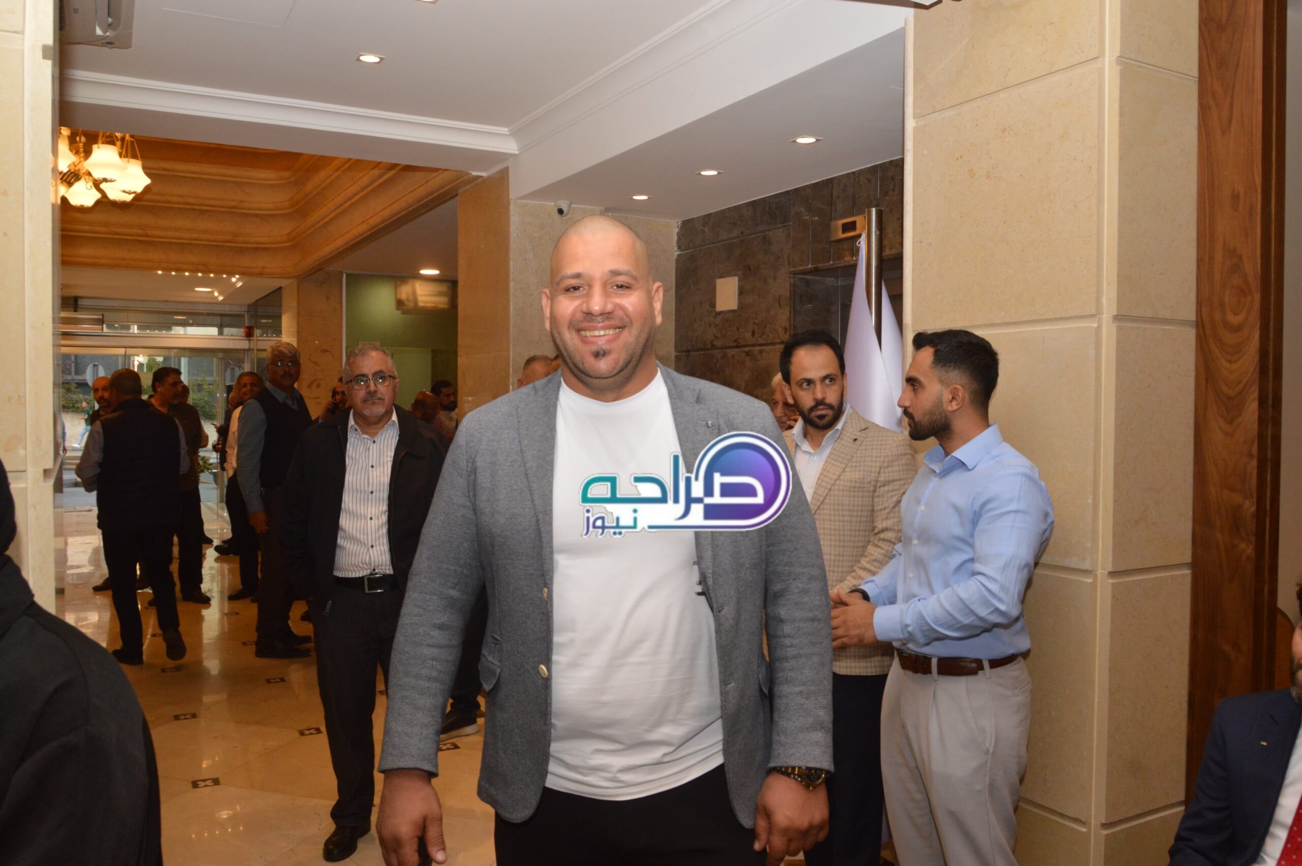 رئيس واعضاء "صناعة عمان" وممثلو القطاعات الصناعية يستقبلون المهنئين