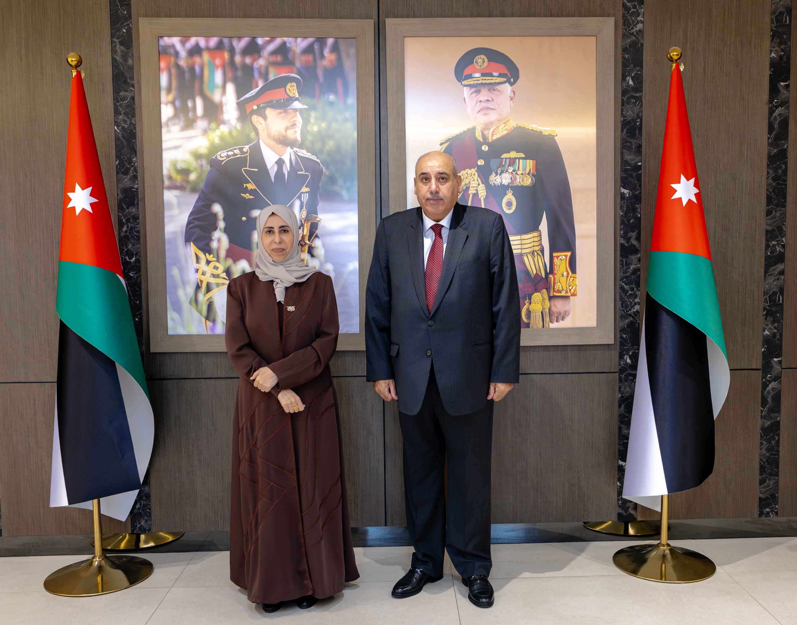 القاضي يلتقي وزيرة الخارجية اليمنية