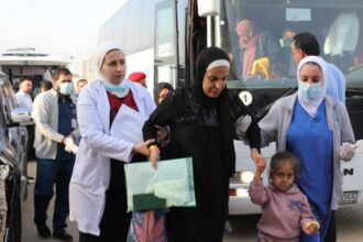 اجلاء 20 طفلا غزيا لاستكمال علاجهم في المستشفيات الأردنية