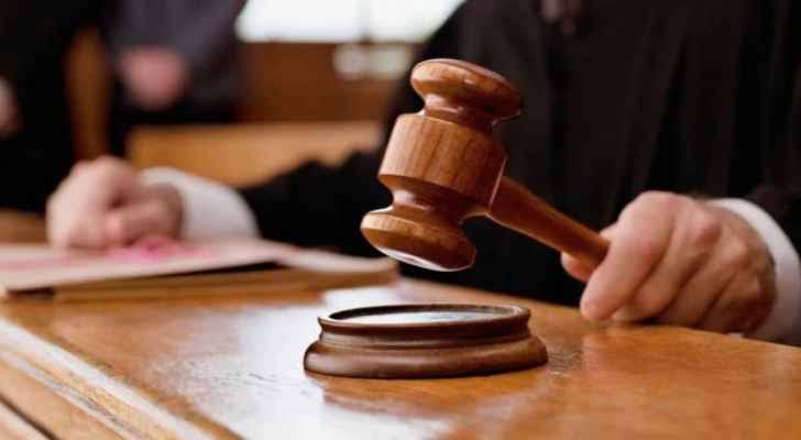 النزاهة والفساد تحيل موظفَيْن في بلدية إربد الكبرى للمحكمة بتهمة التزوير