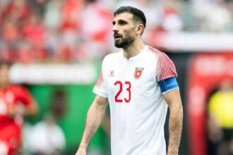 لاعبو منتخب كرة القدم يوجهون رسائل تضامن مع أسر شهداء حادثة الكرك